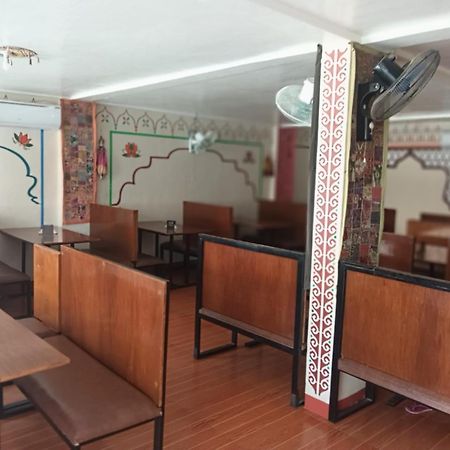 אל נידו Hotel Ashoka מראה חיצוני תמונה