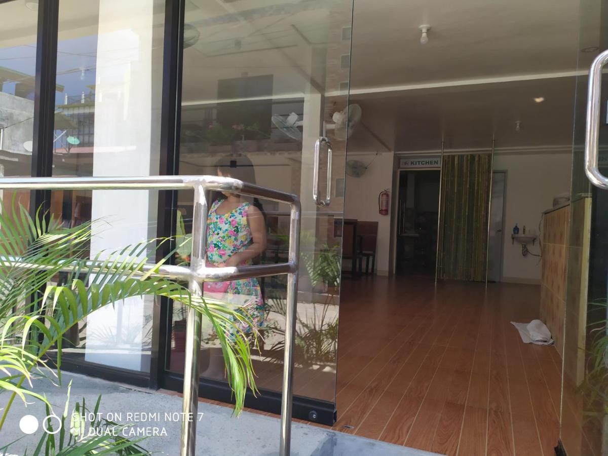 אל נידו Hotel Ashoka מראה חיצוני תמונה
